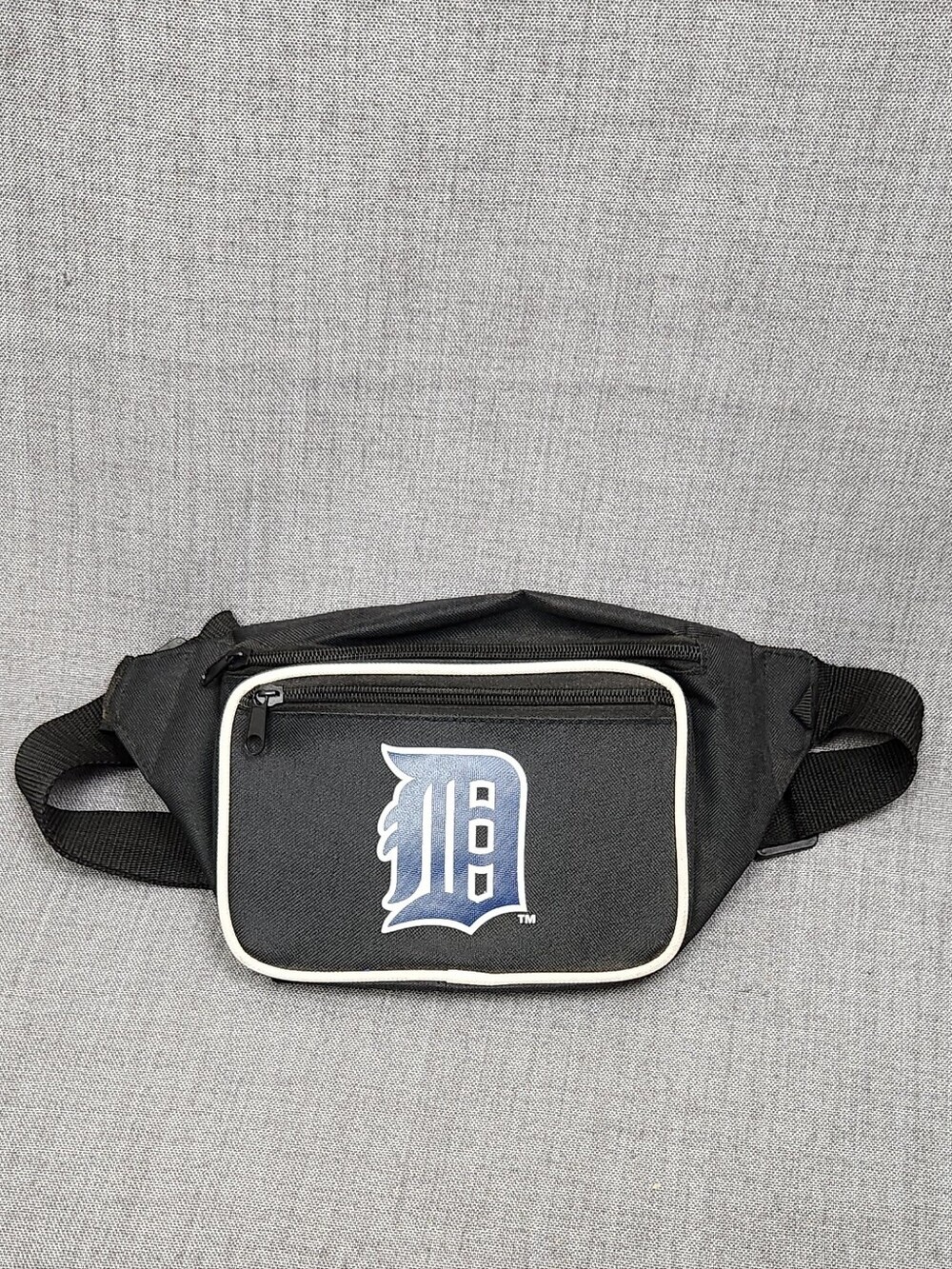 Detroit Tigers MLB Black Logo Cross Body/ Fanny Pack.